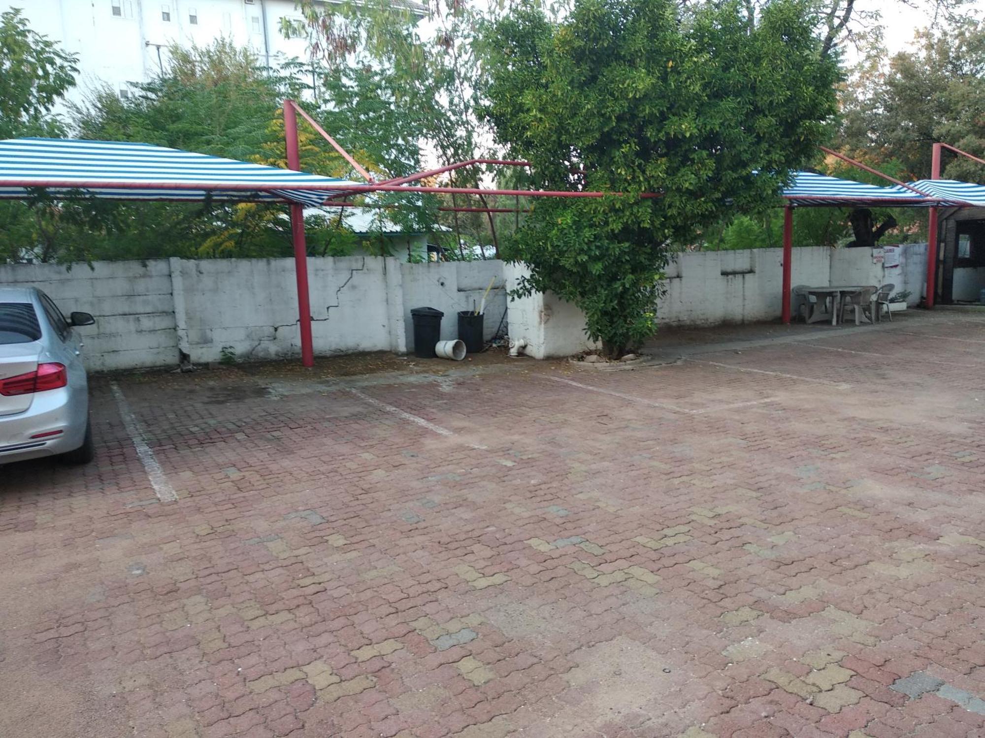 Brackendene Lodge Gaborone Exteriör bild